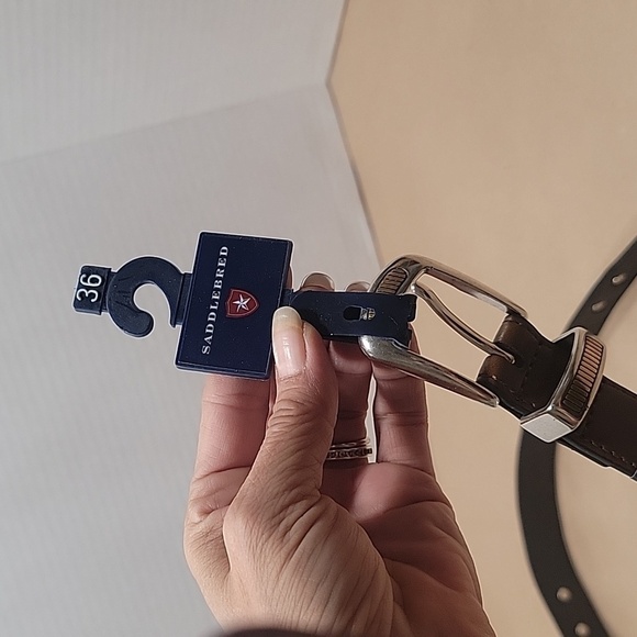 Saddlebred Tan Belt NEW with Tags, Size 36, Braided with Silver/Gold Medallions - Picture 5 of 8